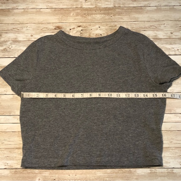 “wild fable” short sleeve, cropped, crew neck tee -light grey- juniors size M - Picture 7 of 9